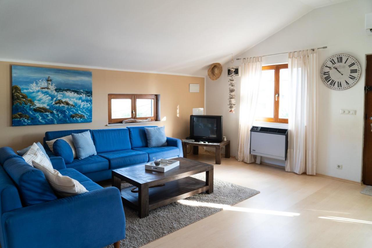 Ferienwohnungen VI La Mare With Heated Pool Задар Экстерьер фото